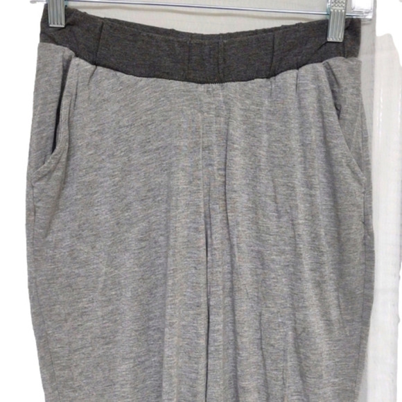 Missguided gray high-waisted lightweight soft lounge pants with pockets, size 4 - Picture 3 of 9